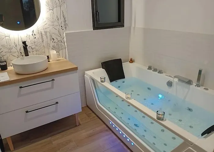 Le Paradis Secret Et Balneo Tatil Evi