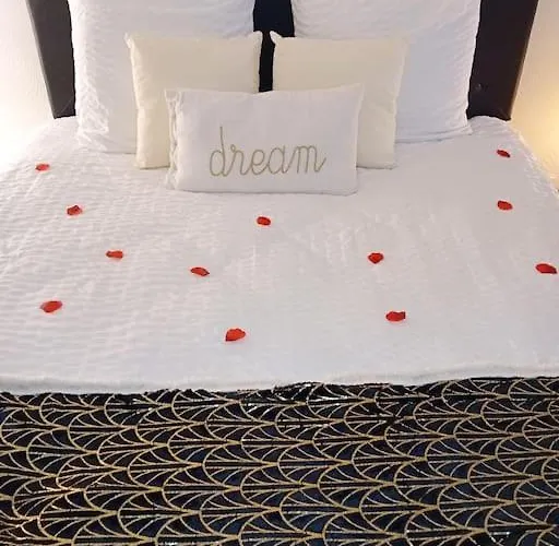 Le Paradis Secret Et Balneo Gouville-sur-Mer